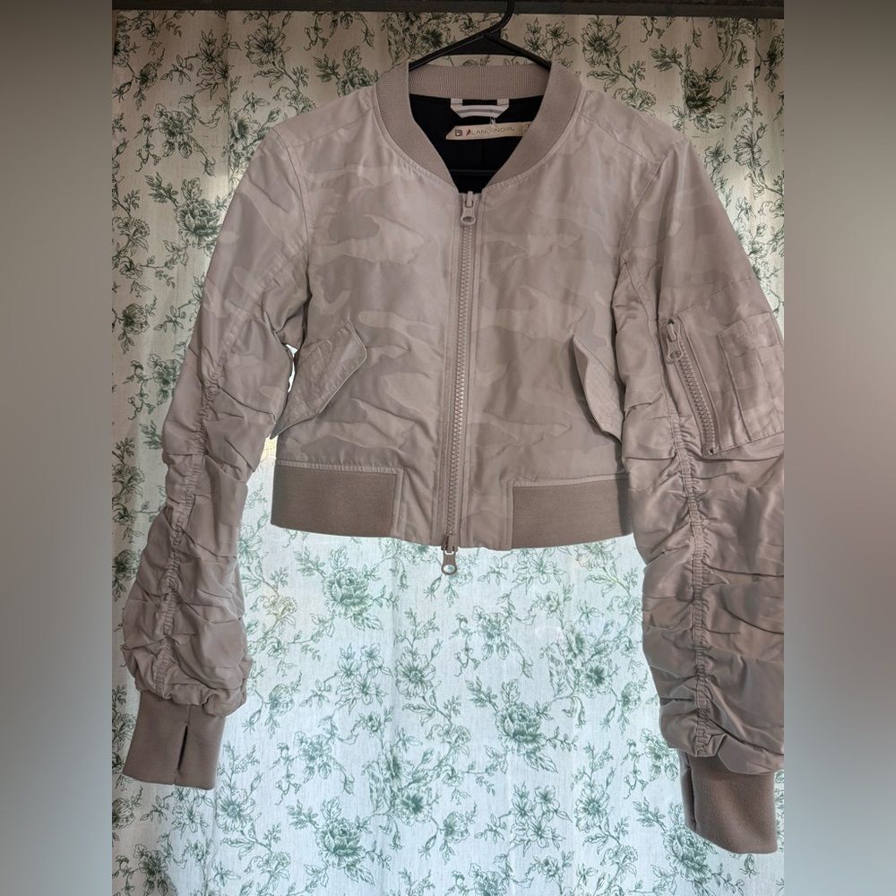Blanc noir cropped bombardier jacket